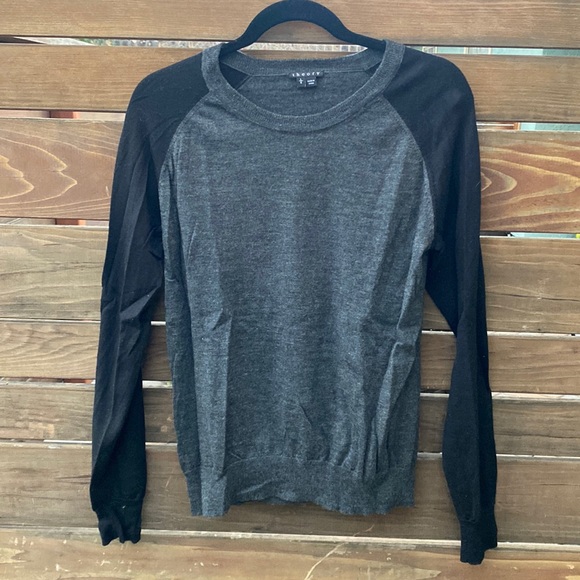Theory Lightweight Wool Sweater - L - Picture 1 of 4